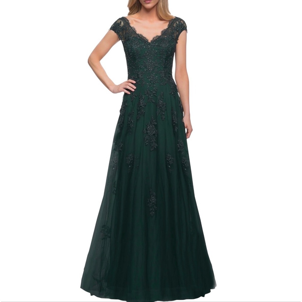 NEW LA FEMME Style 26942 Short Sleeve Lace Gown Dark Emerald NWT Sz 14